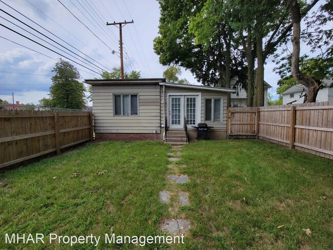 Building Photo - 4 br, 2 bath House - 120 N Frances St