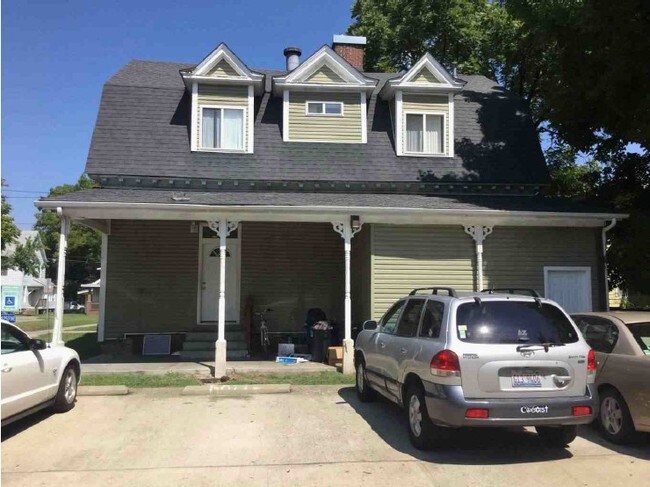 Foto del edificio - 323 W Walnut St