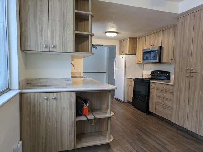 Building Photo - 11065 Pinyon Dr