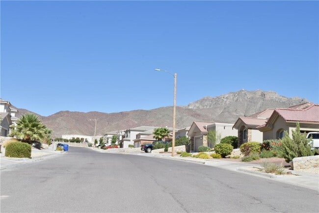 Building Photo - 6332 Franklin Vista Dr