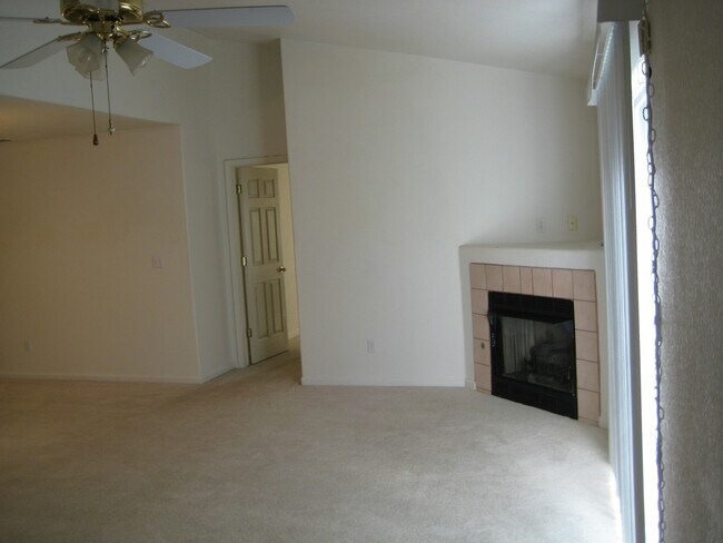 Foto del edificio - 5122 W 11th St