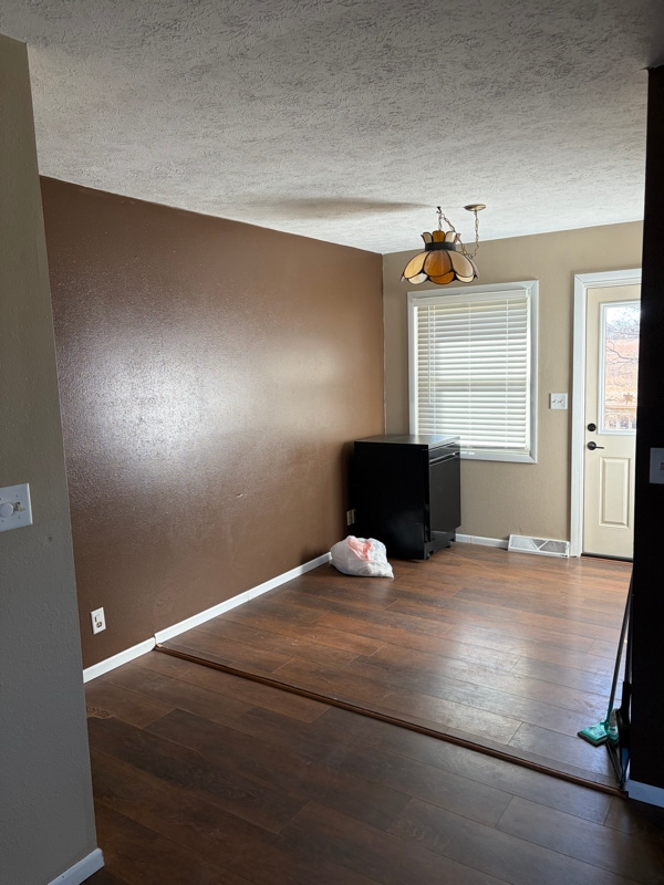 Building Photo - 506 Meadow Ln