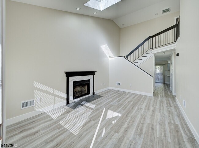 Foto del edificio - 1141 Clawson Ct