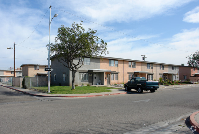 Foto del edificio - Colonia Village