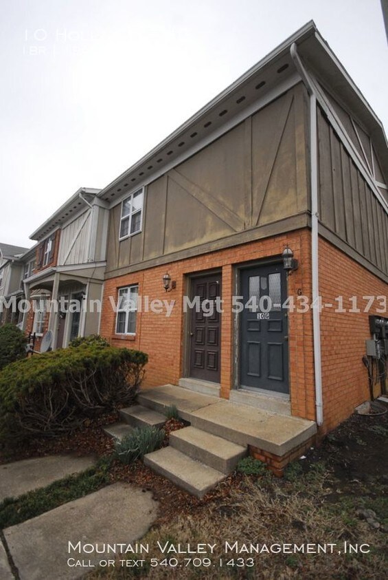 Primary Photo - Convenient to shopping & JMU