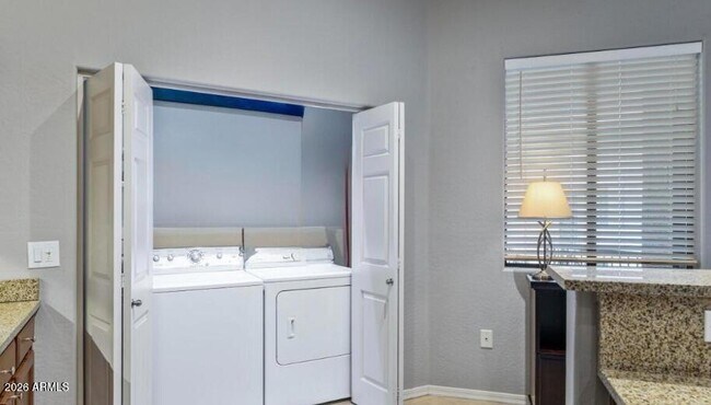 Foto del edificio - 3330 S Gilbert Rd