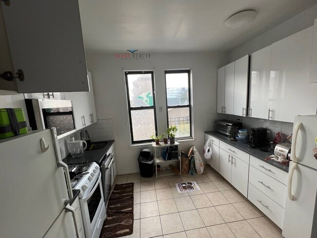 Foto del edificio - 23-35-35 31st St