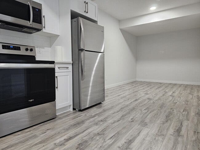 Building Photo - 9420 Colak Ln SW