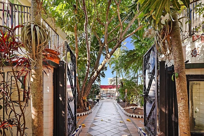 Building Photo - 8200 Byron Ave