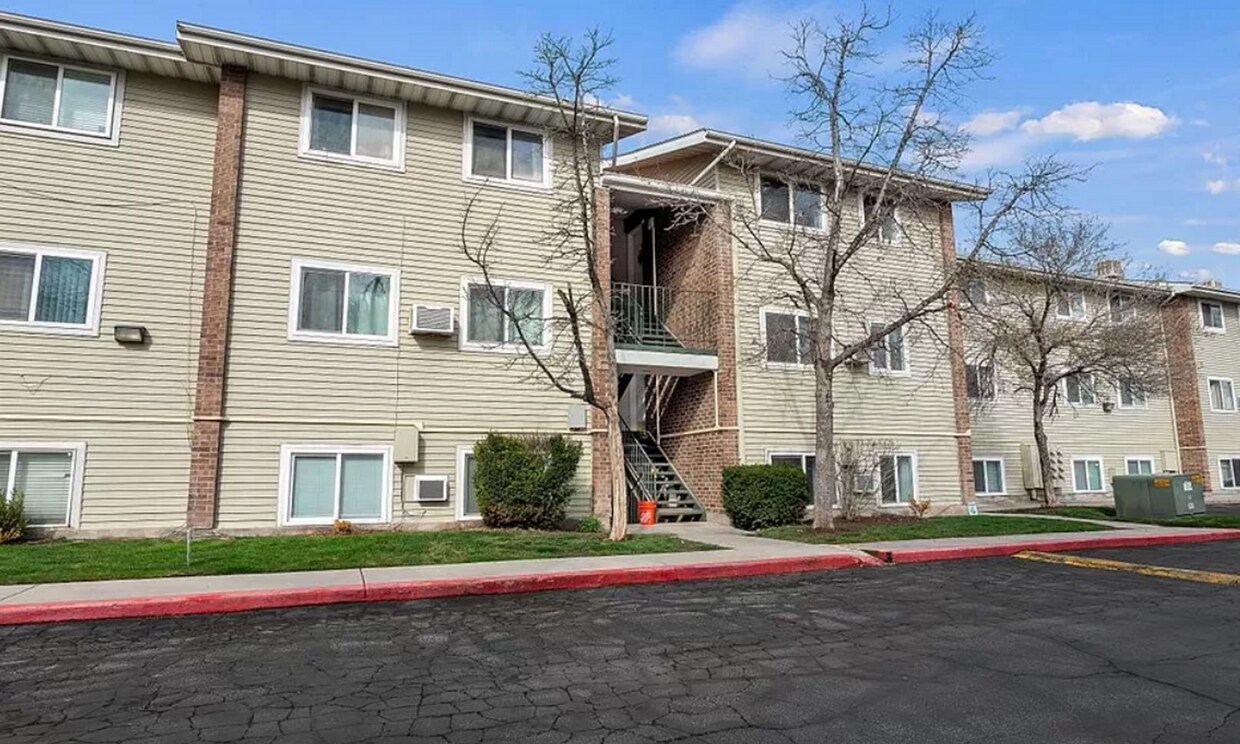 Primary Photo - 217 S Foss St # B 201 Salt Lake City, Utah...