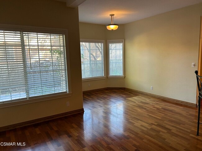 Building Photo - 5608 Roundtree Pl