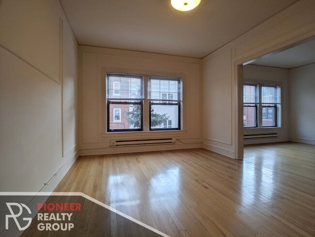Building Photo - 1025 Dempster St