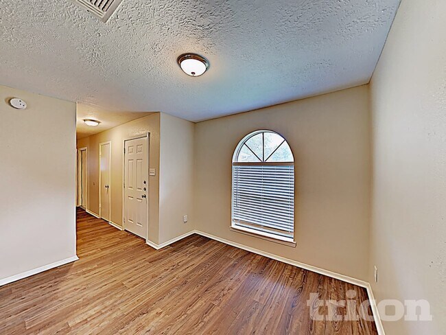 Foto del edificio - 2706 King James Ct