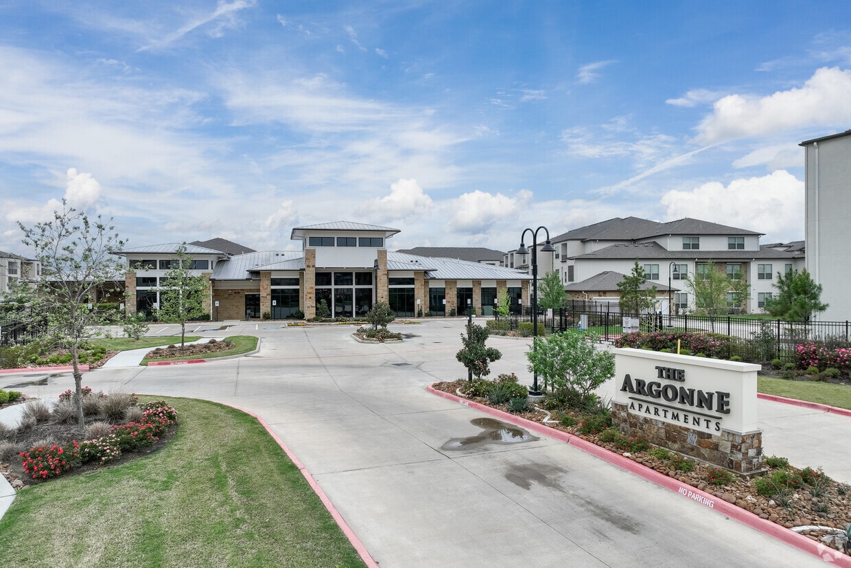 Building Photo - The Argonne Apartments
