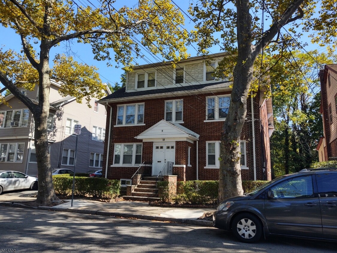 18 Poe Ave, Newark, NJ 07106 - Room for Rent in Newark, NJ | Apartments.com