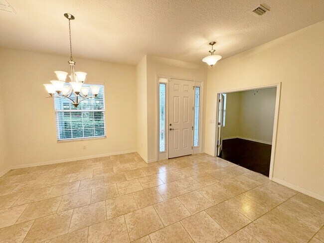 Foto del edificio - Welcome to your Beautiful Pool Home in the...