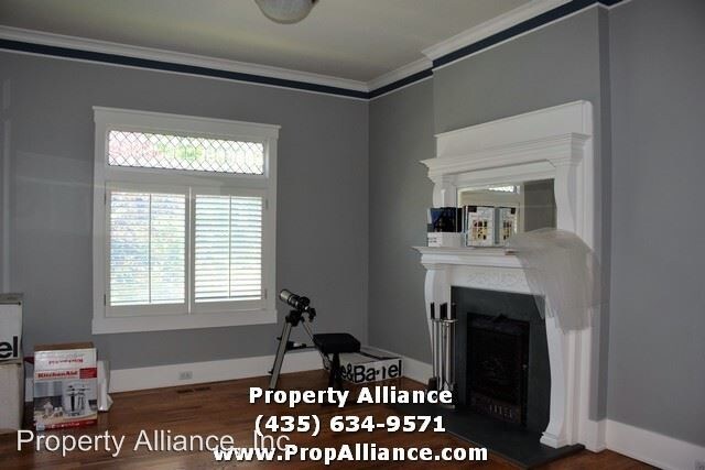 Building Photo - 3 br, 2 bath House - 765 4th Avenue