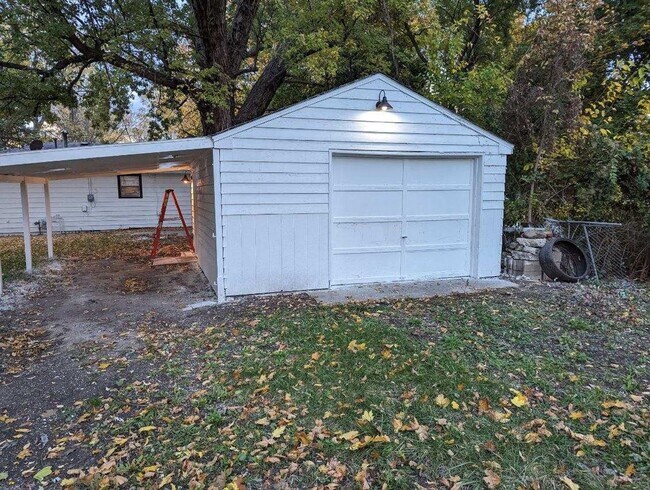 Foto del edificio - New Listing in Marion IN