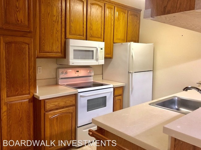 Building Photo - 1 br, 1 bath House - 8230 SHELTER CREEK LANE