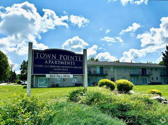 Building Photo - Town Pointe Apartments