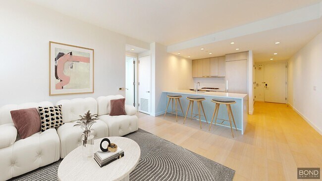 Building Photo - 400 W 61st St