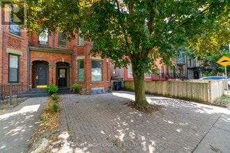 Building Photo - 103 Gloucester St