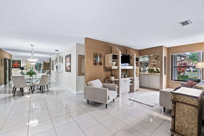 Building Photo - 5944 Forest Grove Dr