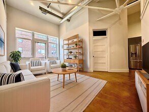 Building Photo - 1861 Dorchester Ave