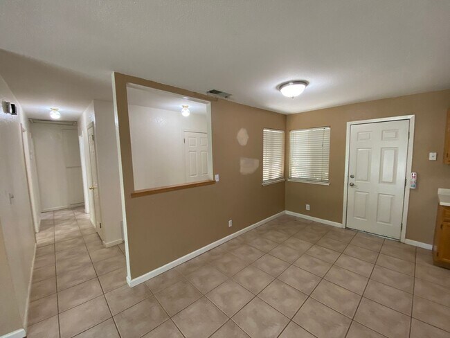 Foto del edificio - Orangevale - Super Single Story 3/2 on Gre...