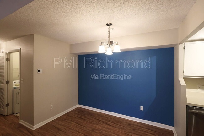 Building Photo - 2113 Turtle Run Dr