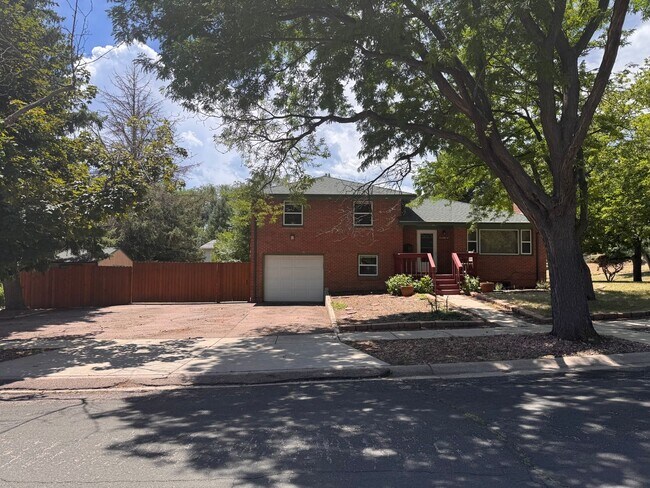 Foto del edificio - 3131 W Platte Ave