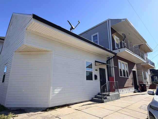 Photo - 910 N Rocheblave St Apartment