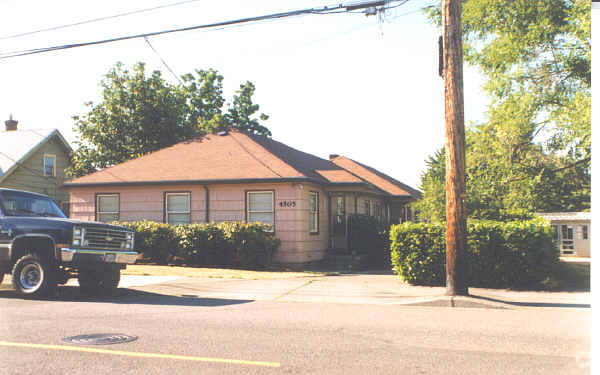 Primary Photo - 4505 NE Prescott St