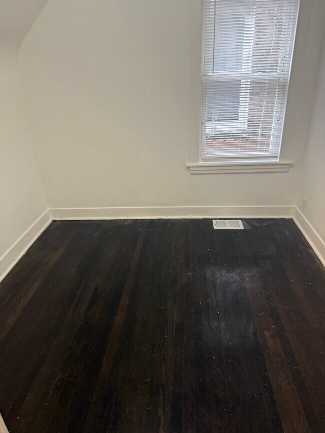 Bedroom 1 - 1155 N Keeler Ave