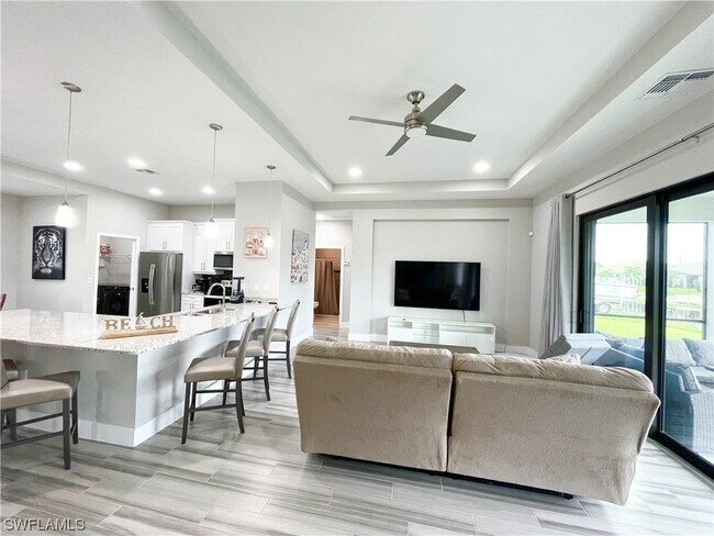 Foto del edificio - 812 SW 8th Pl