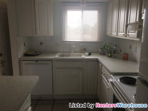 Foto del edificio - 306 Country Club Dr