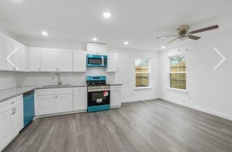 Building Photo - 7813 Laura Koppe Rd