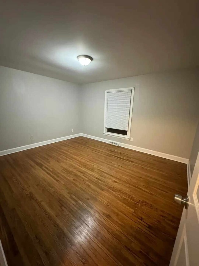 Foto del edificio - 6612 Woodstream Dr