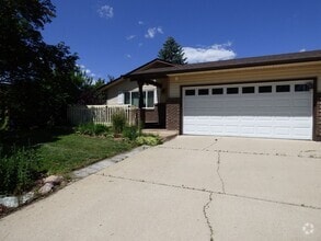 Building Photo - 1401 Mt Evans Dr