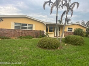 Building Photo - 129 Martin St