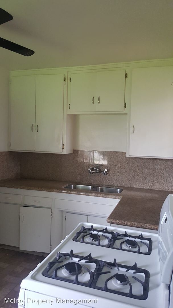 Foto del edificio - 3055-3057 Ocean View Blvd