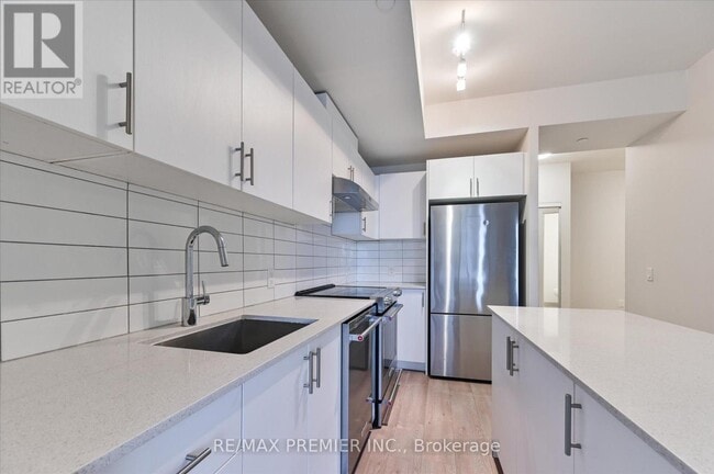 Building Photo - 9000 Jane St