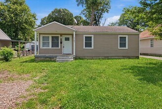 Building Photo - 3705 N Whittier Pl