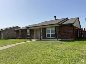 Building Photo - 8821 Millwood Dr