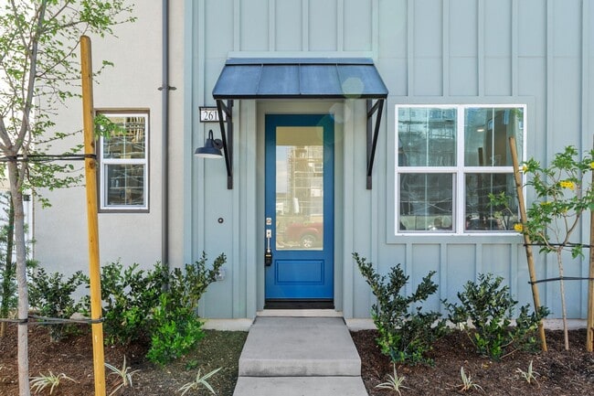 Foto del edificio - Modern Comfort & Style in Prime Ontario Location