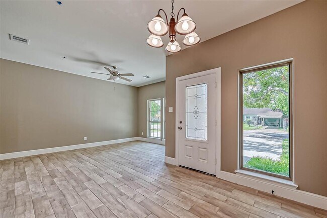 Foto del edificio - 5117 Southwind St