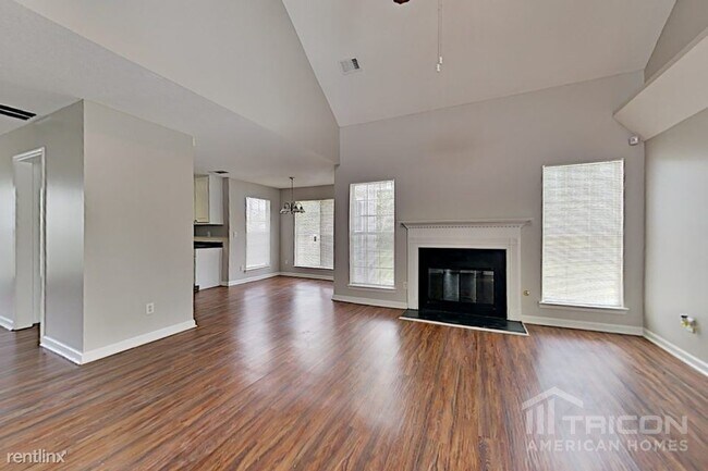 Building Photo - 105 River View Ct