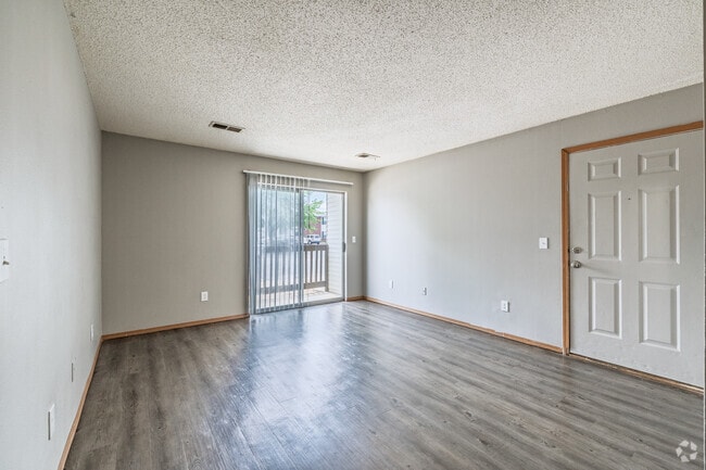 Building Photo - Mountain Boulevard