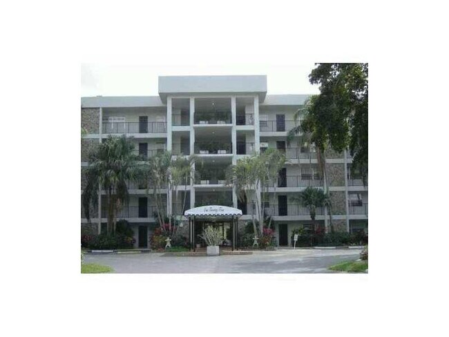 Foto del edificio - 4000 Cypress Grove Way