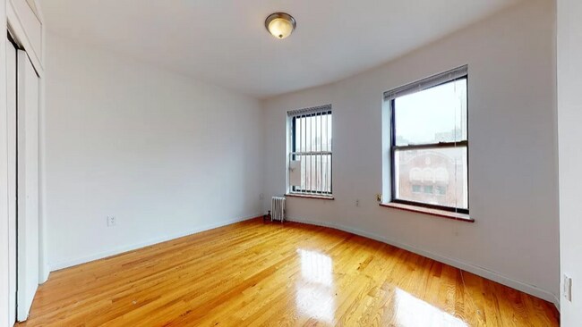 Building Photo - 106 2nd Ave